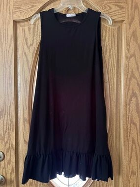 Black Ruffle-Hem Sleeveless Dress - Unknown Brand